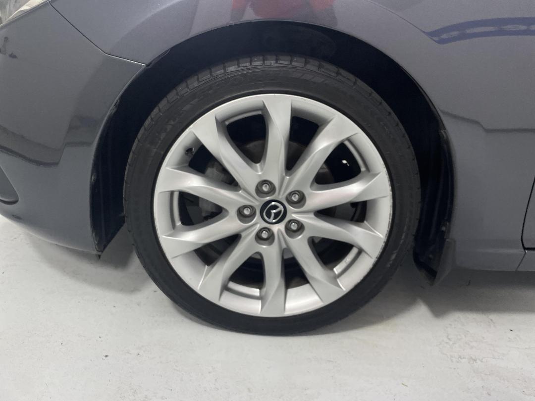 Photo '10' of Mazda Mazda3