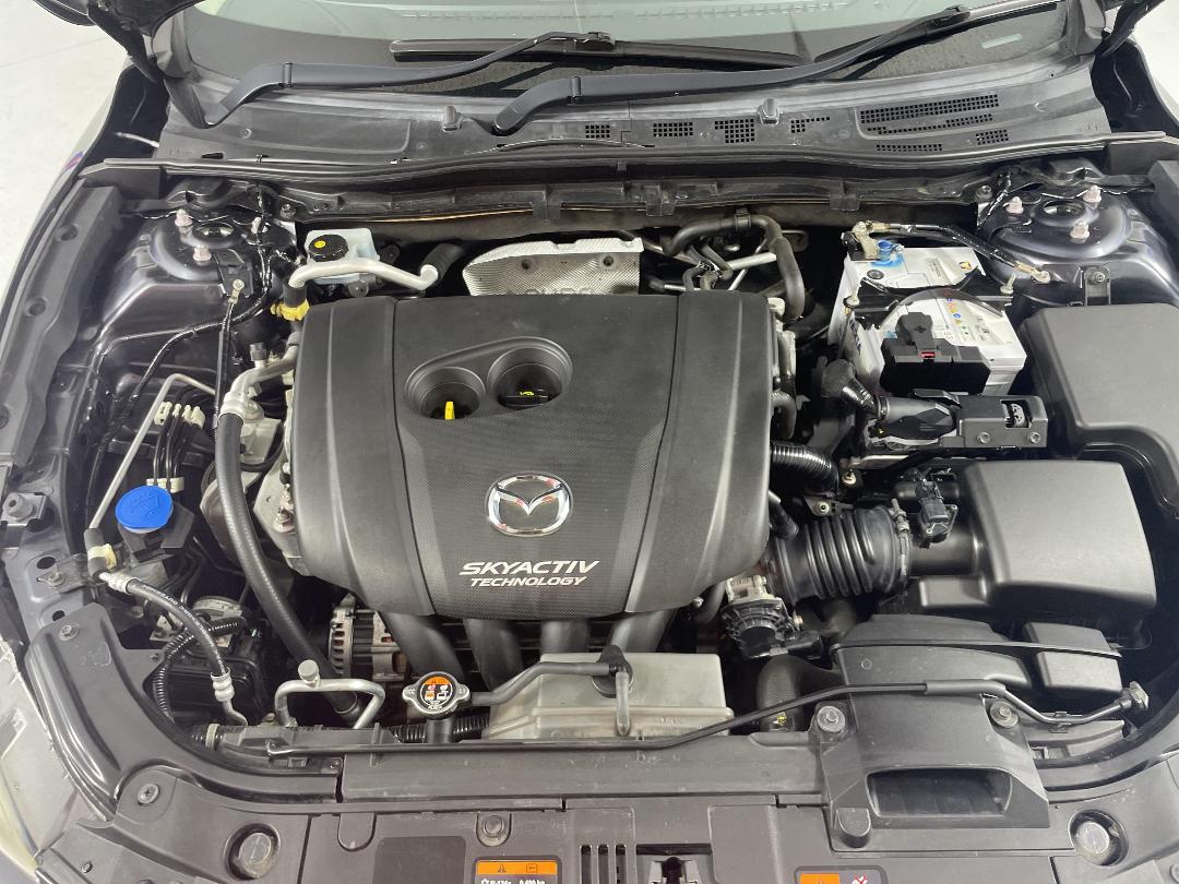 Photo '13' of Mazda Mazda3