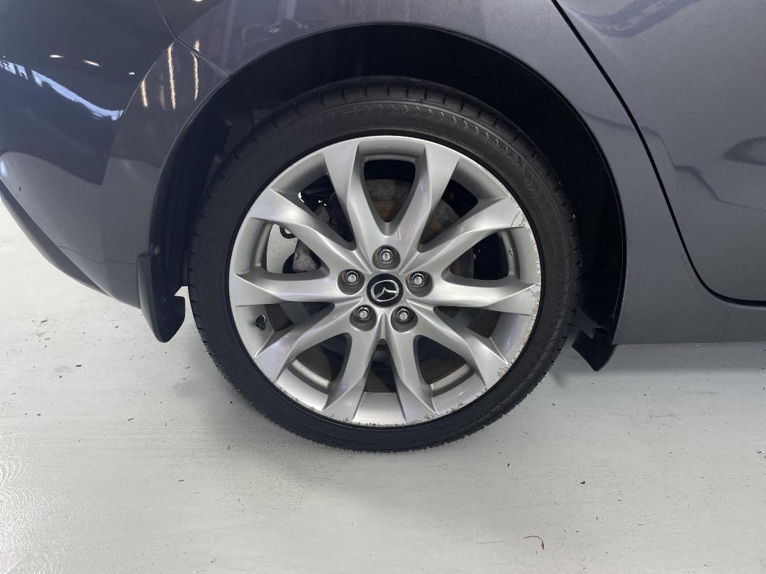 Photo '12' of Mazda Mazda3