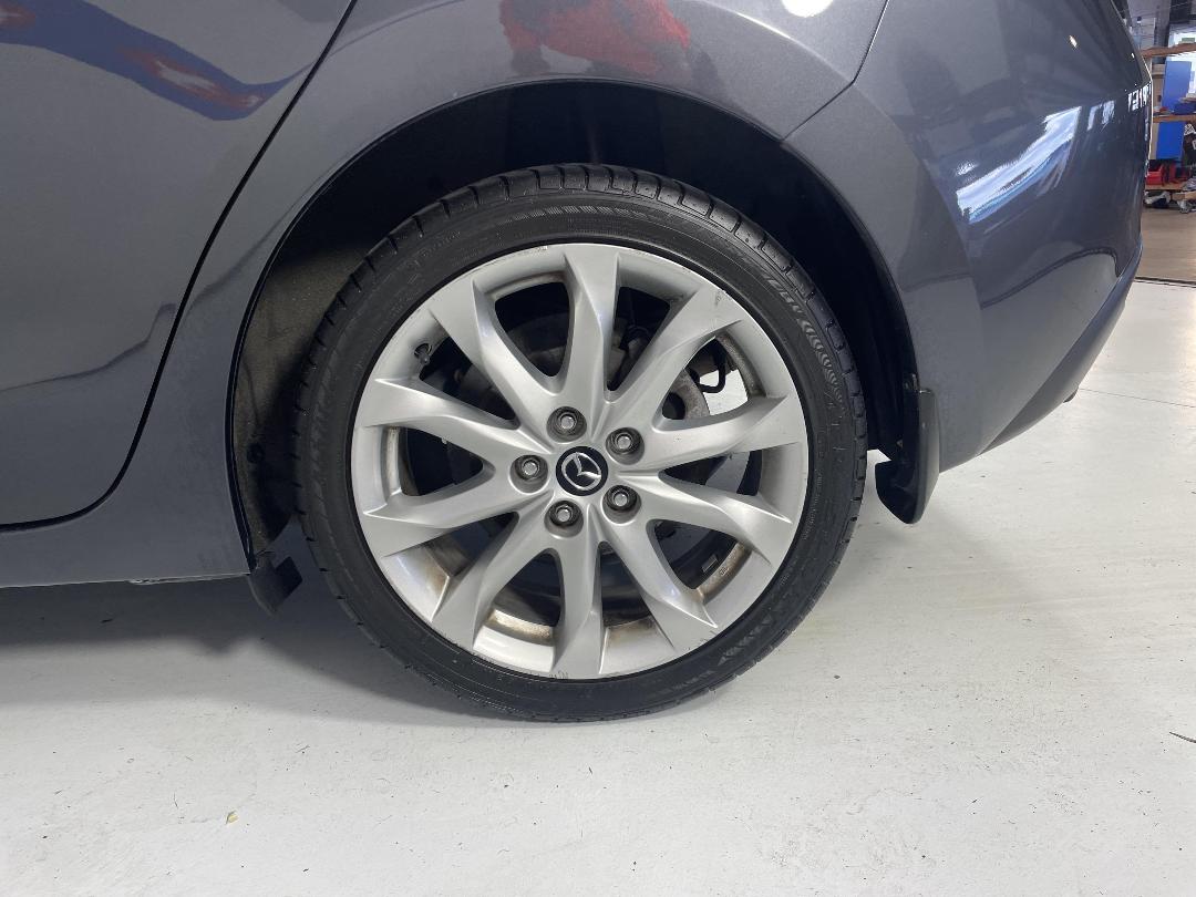 Photo '11' of Mazda Mazda3