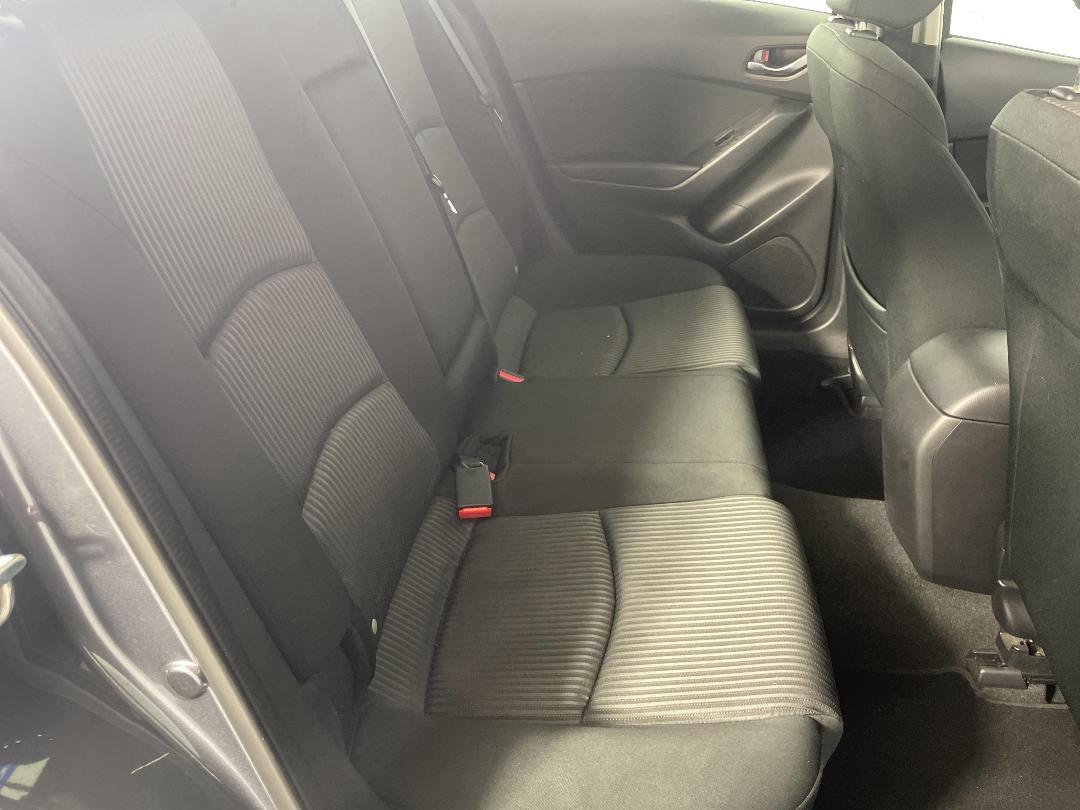 Photo '20' of Mazda Mazda3