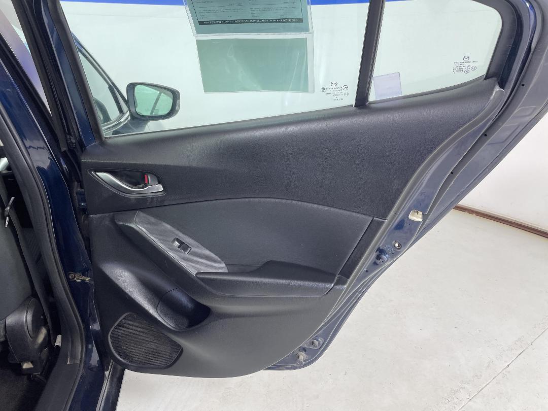 Photo '19' of Mazda Mazda3