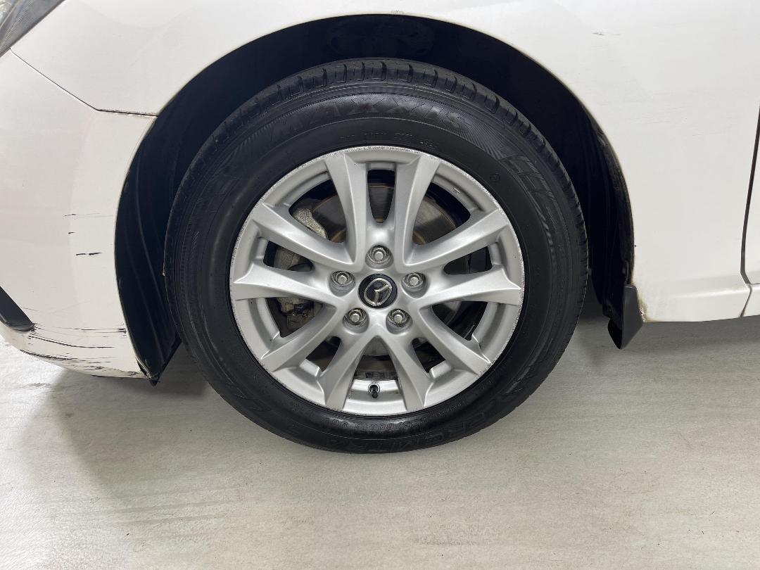 Photo '10' of Mazda Mazda3