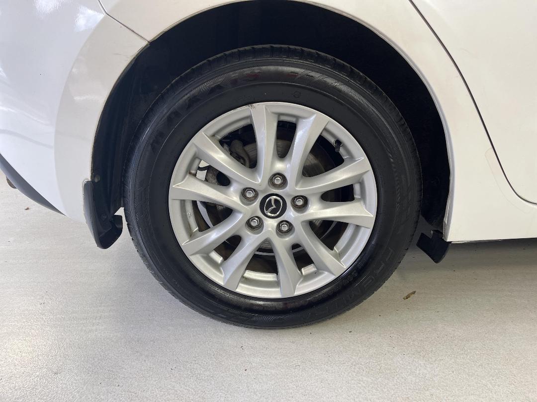 Photo '12' of Mazda Mazda3