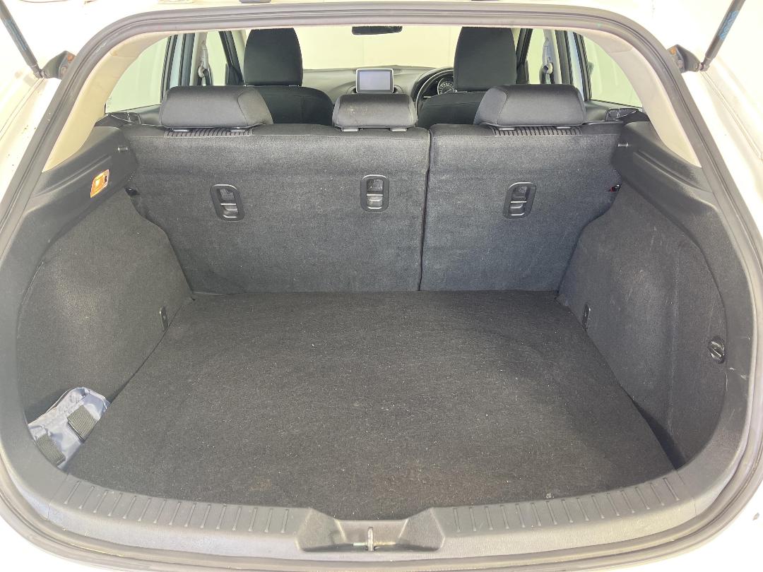 Photo '14' of Mazda Mazda3