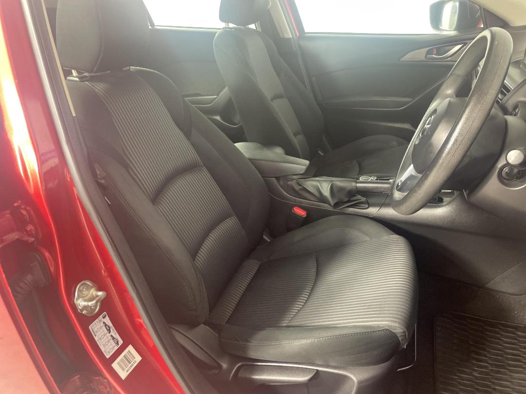 Photo '16' of Mazda Mazda3