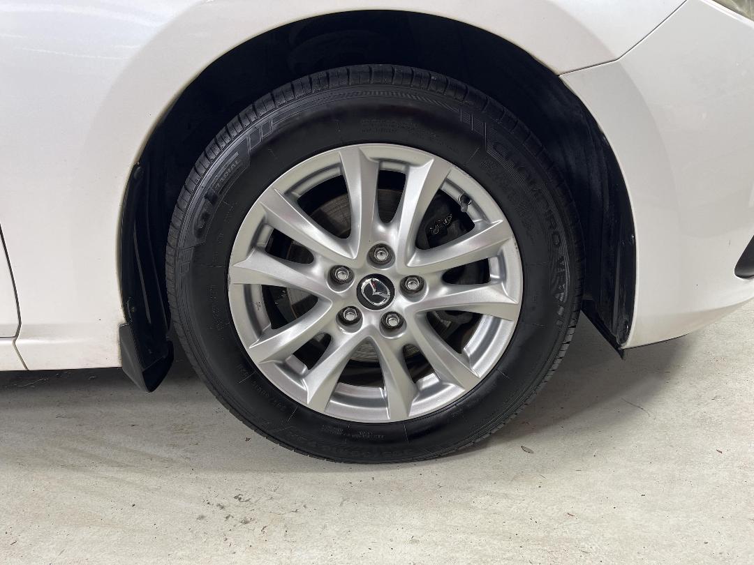 Photo '9' of Mazda Mazda3 Photo '9' of Mazda Mazda3