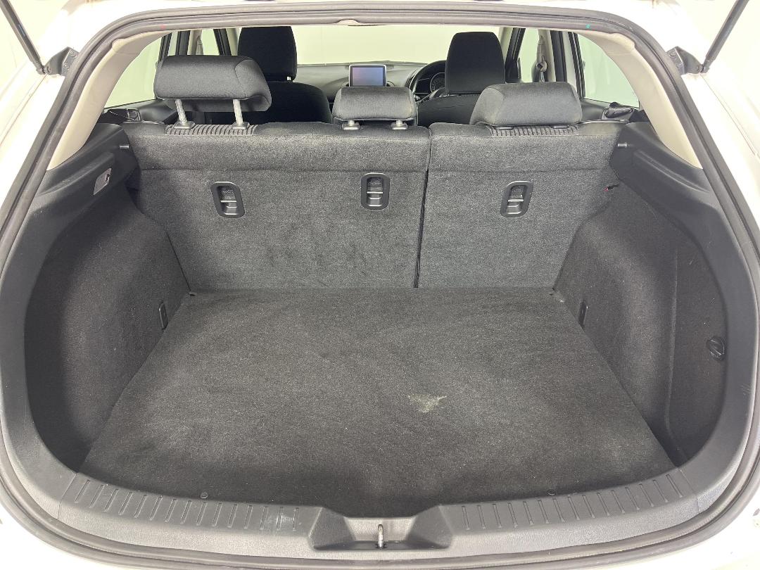 Photo '14' of Mazda Mazda3 Photo '14' of Mazda Mazda3