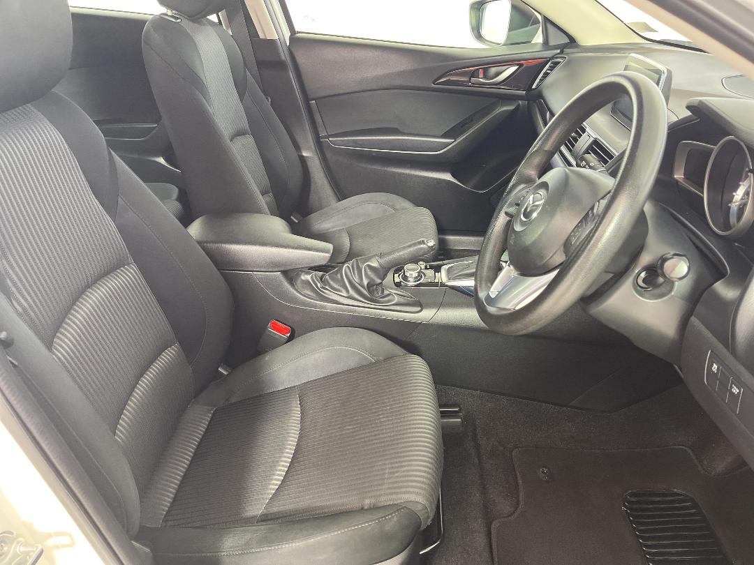 Photo '16' of Mazda Mazda3 Photo '16' of Mazda Mazda3