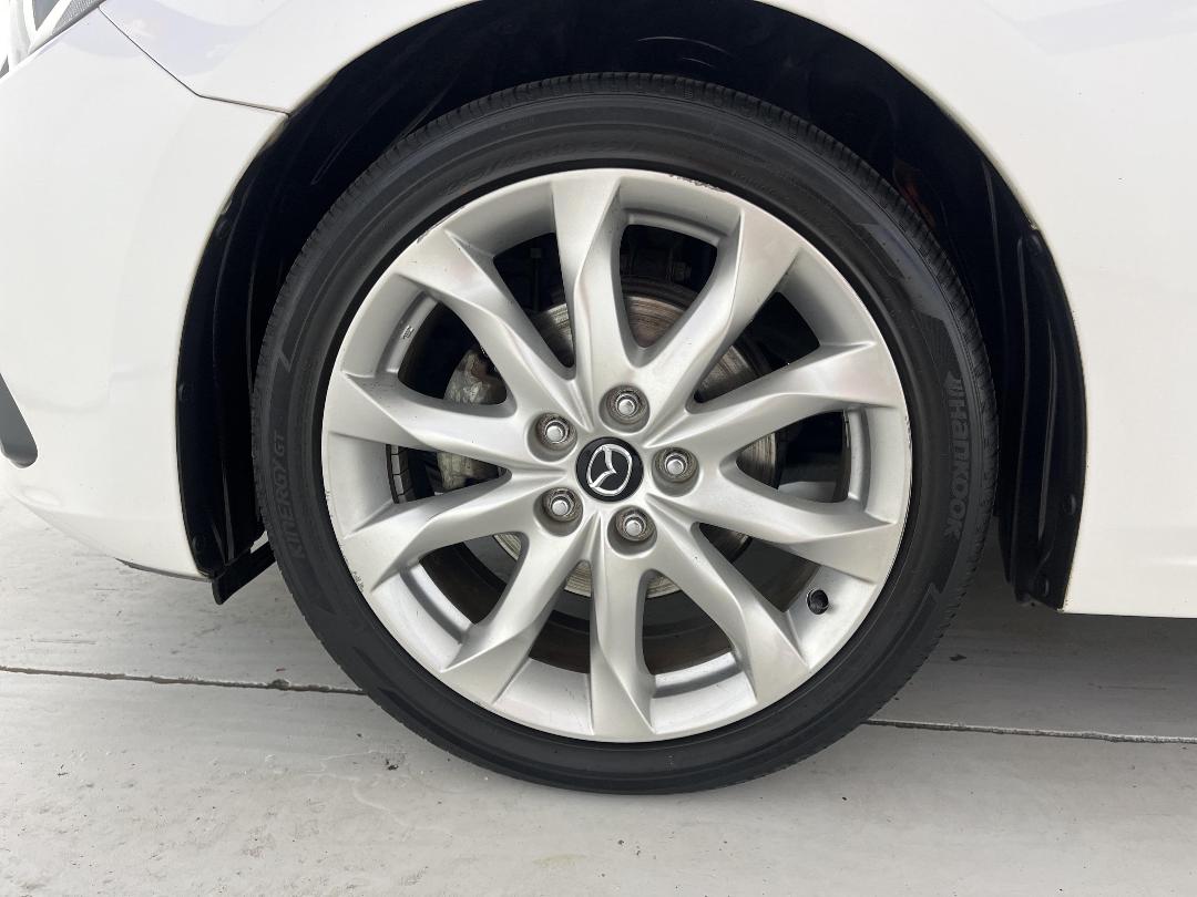 Photo '10' of Mazda Mazda3 Photo '10' of Mazda Mazda3