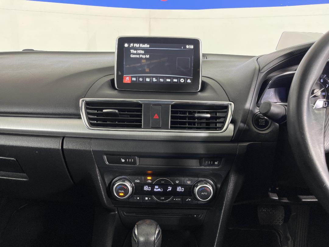 Photo '18' of Mazda Mazda3 Photo '18' of Mazda Mazda3