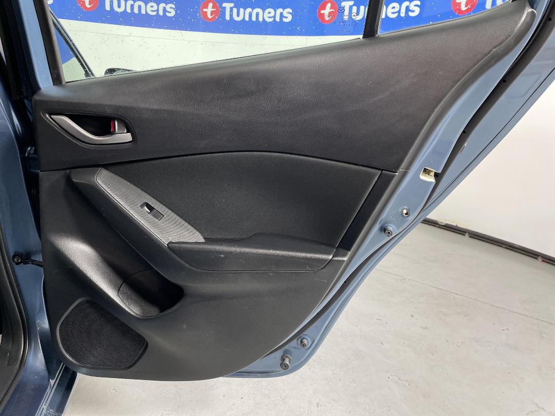 Photo '19' of Mazda Mazda3 Photo '19' of Mazda Mazda3