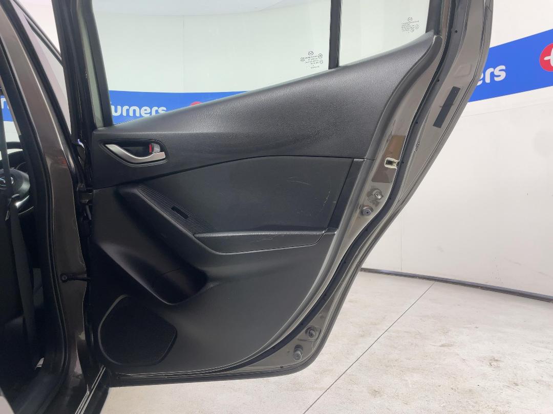 Photo '19' of Mazda Mazda3 Photo '19' of Mazda Mazda3