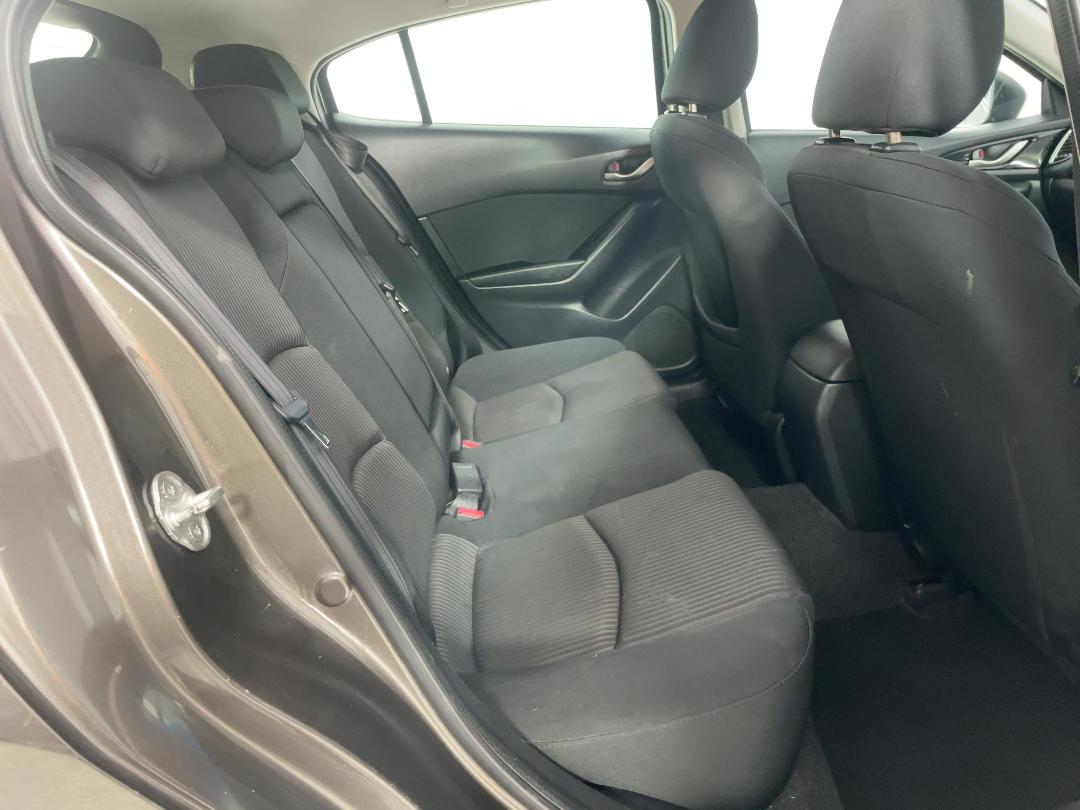 Photo '20' of Mazda Mazda3 Photo '20' of Mazda Mazda3