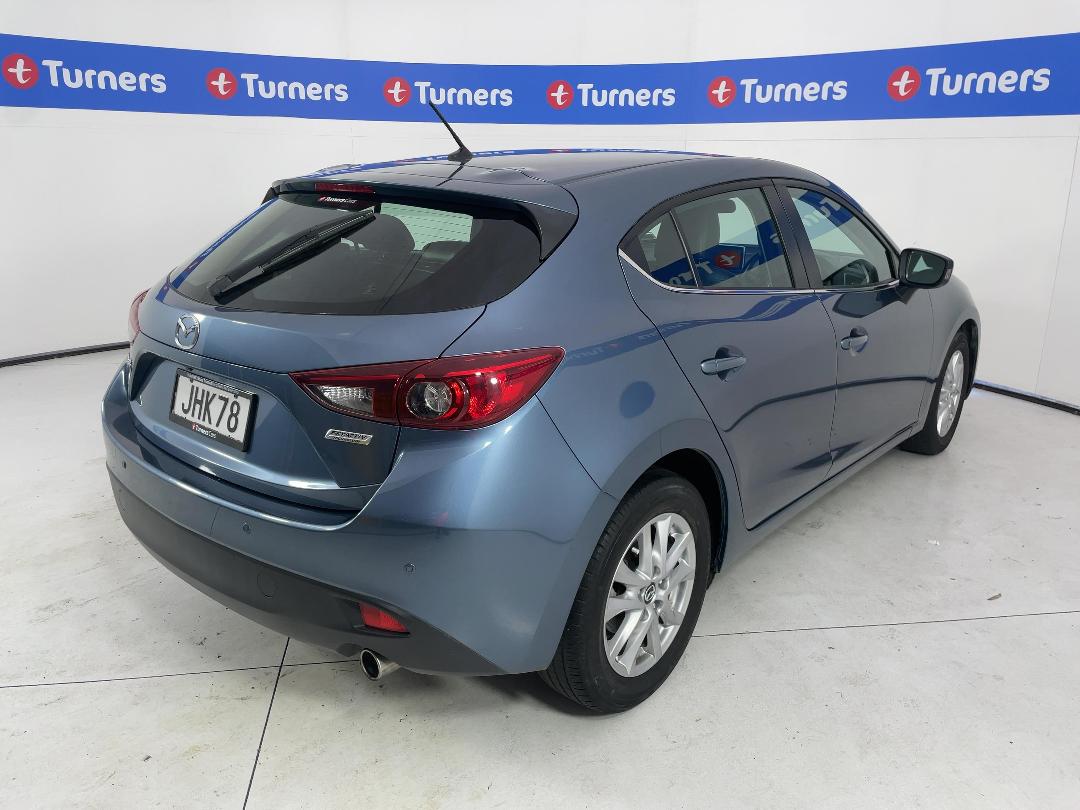 Photo '7' of Mazda Mazda3