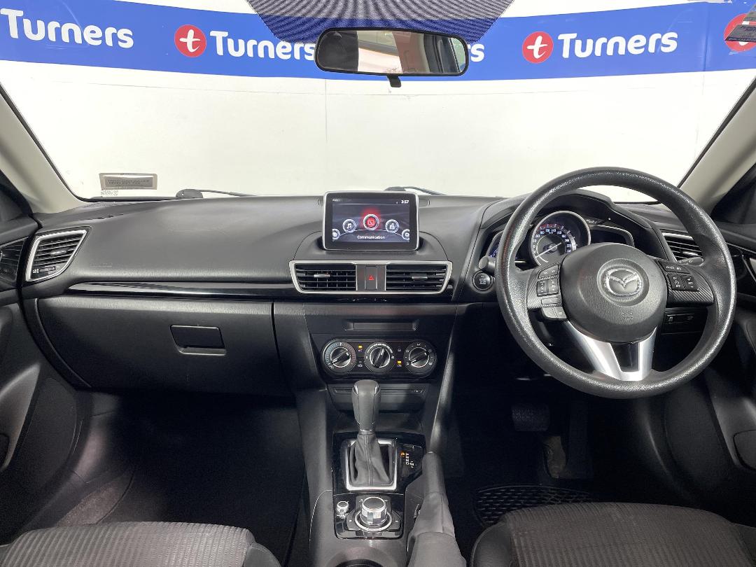 Photo '17' of Mazda Mazda3