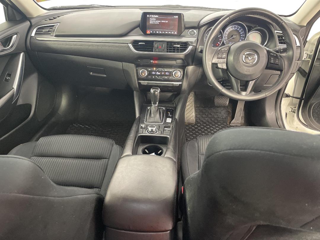 Photo '17' of Mazda Mazda6