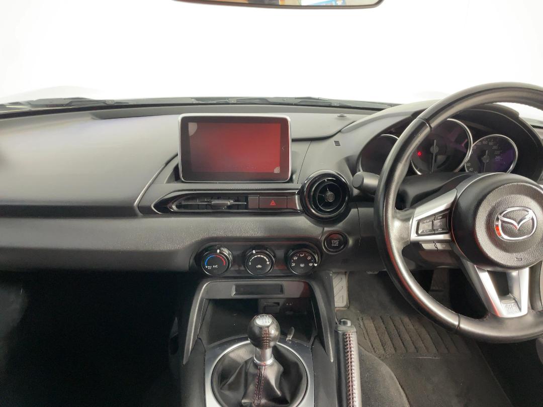 Photo '17' of Mazda MX-5