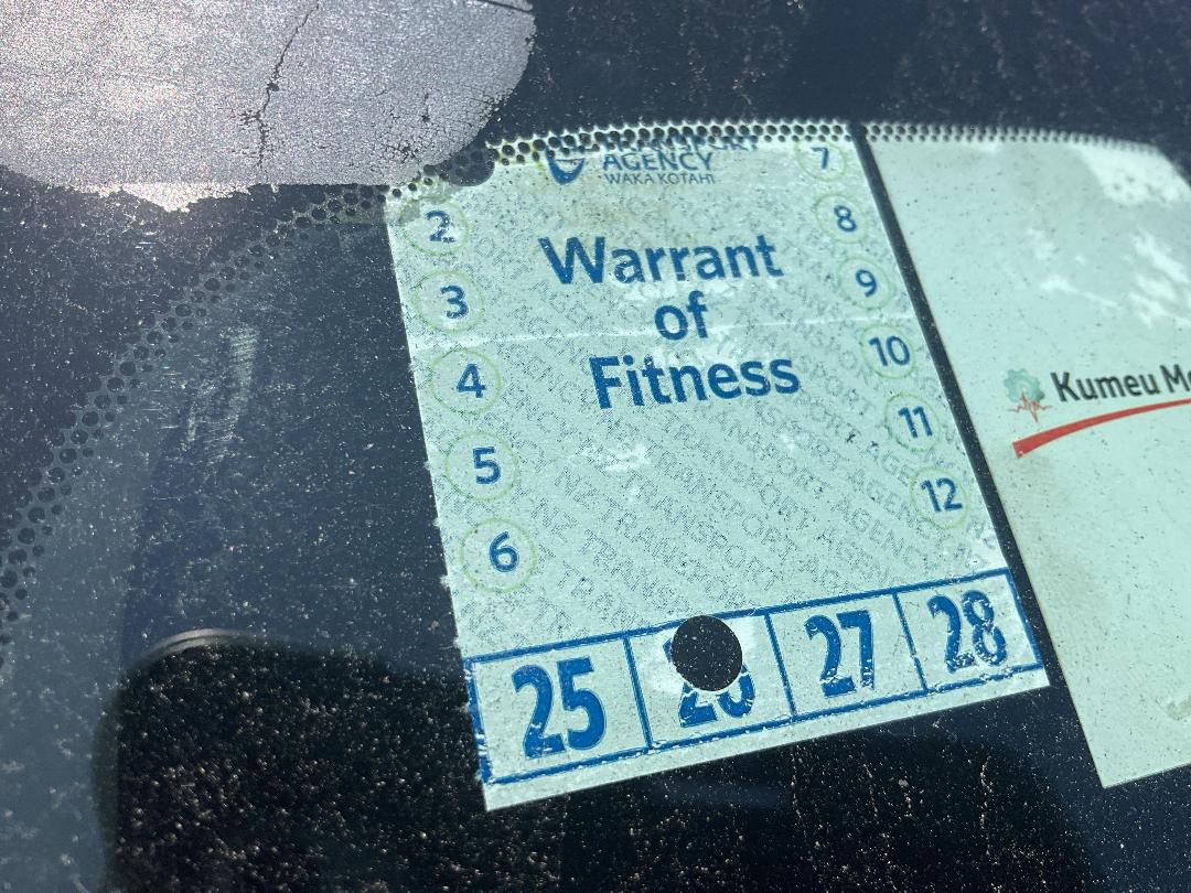 Photo '37' of Mazda Premacy