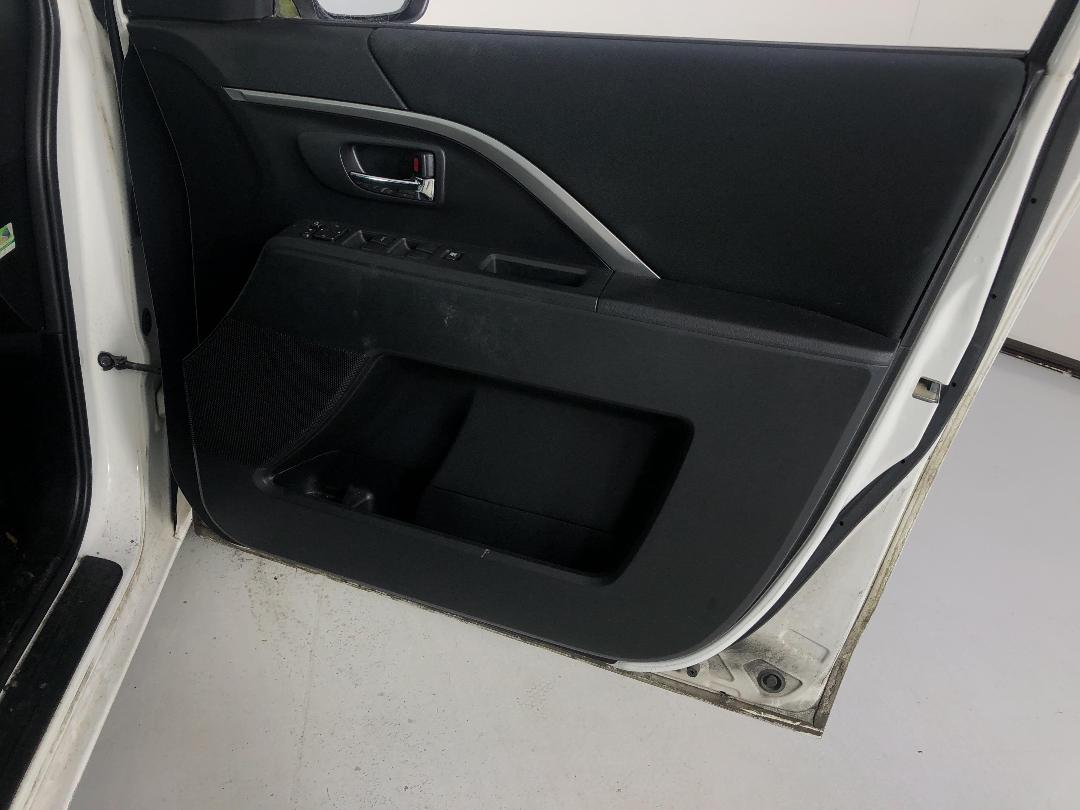 Photo '15' of Mazda Premacy