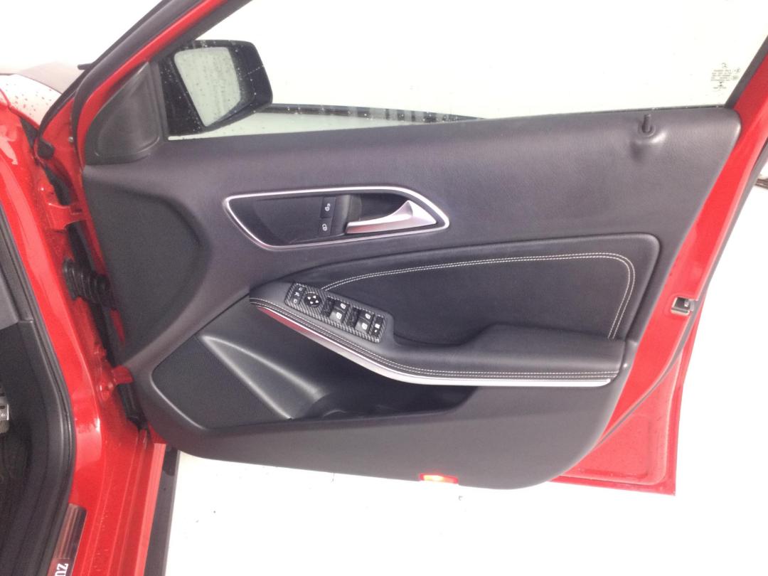 Photo '15' of Mercedes-Benz A180 Photo '15' of Mercedes-Benz A180