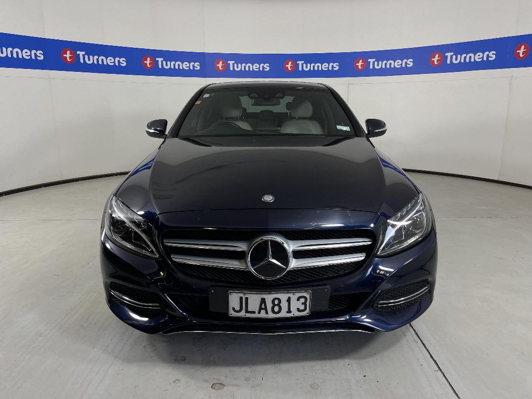 Photo '2' of Mercedes-Benz C-Class