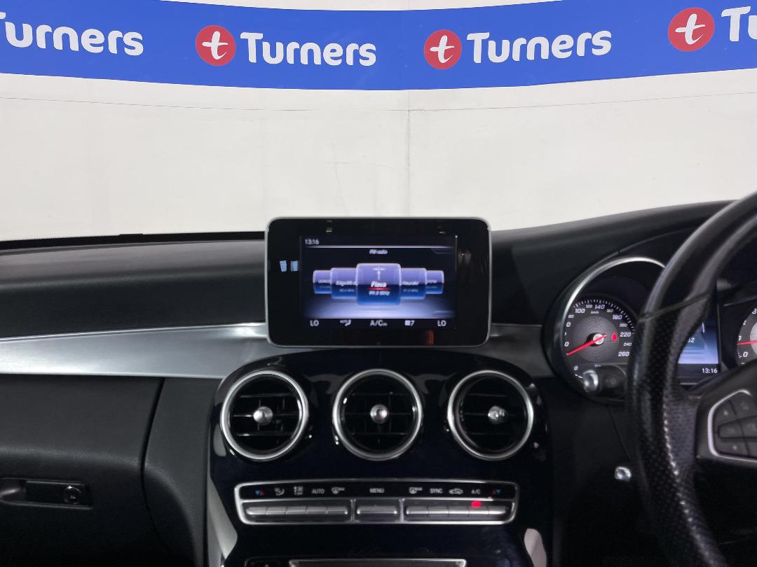 Photo '18' of Mercedes-Benz C-Class