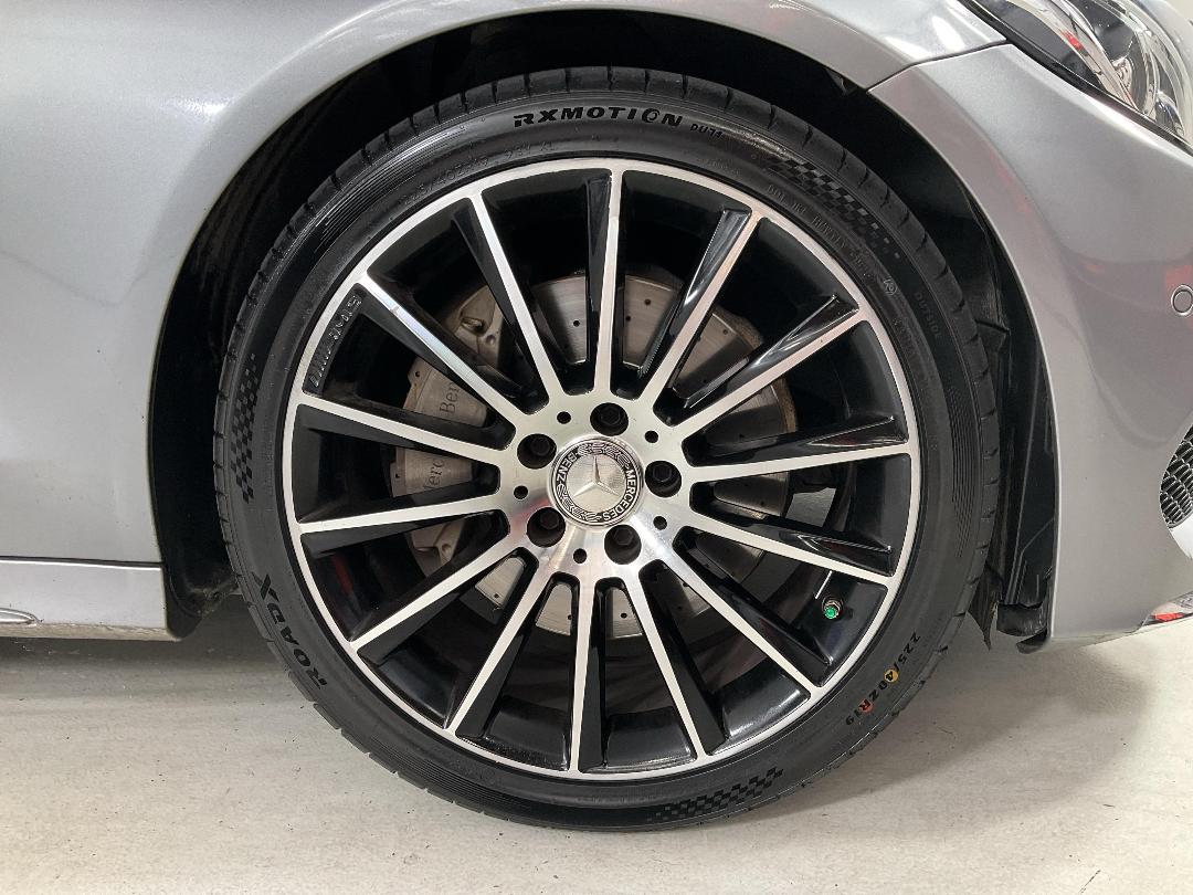 Photo '9' of Mercedes-Benz C-Class Photo '9' of Mercedes-Benz C-Class