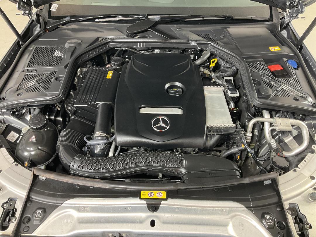 Photo '13' of Mercedes-Benz C-Class Photo '13' of Mercedes-Benz C-Class