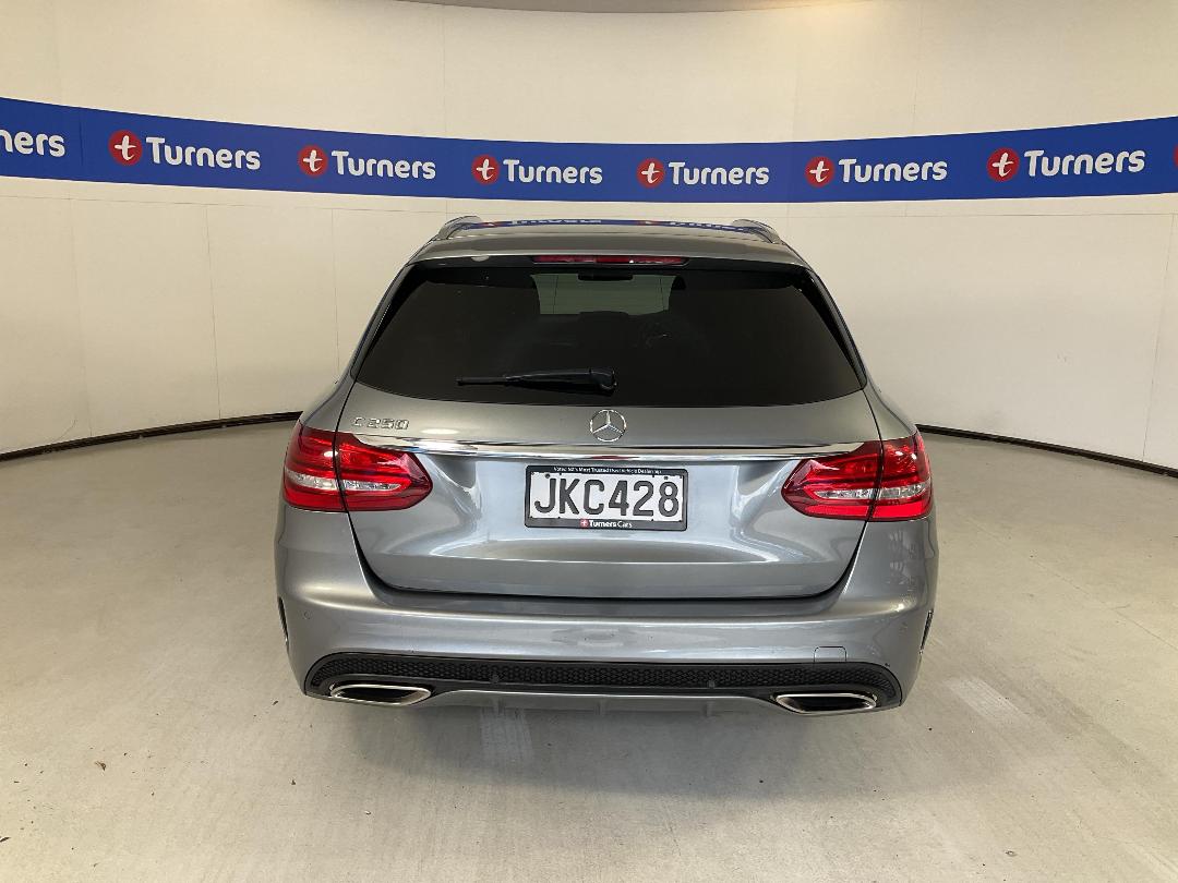 Photo '6' of Mercedes-Benz C-Class Photo '6' of Mercedes-Benz C-Class