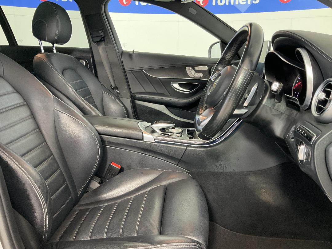 Photo '16' of Mercedes-Benz C-Class Photo '16' of Mercedes-Benz C-Class