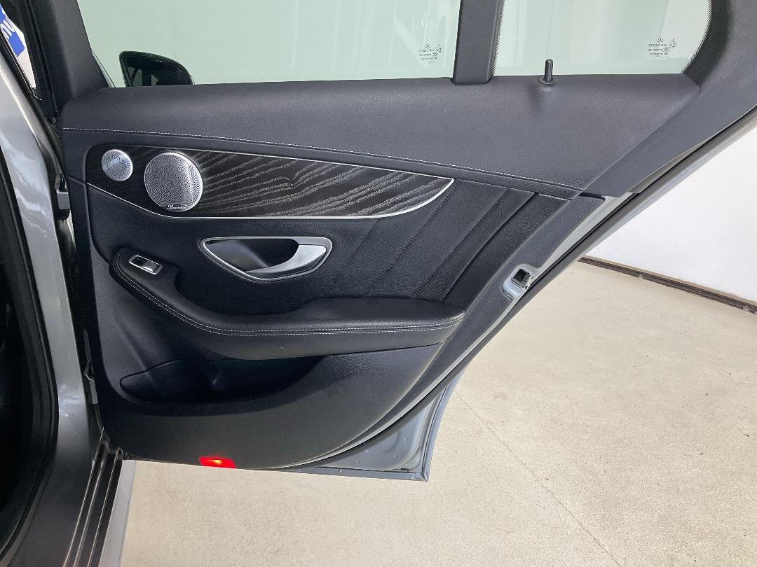 Photo '19' of Mercedes-Benz C-Class Photo '19' of Mercedes-Benz C-Class