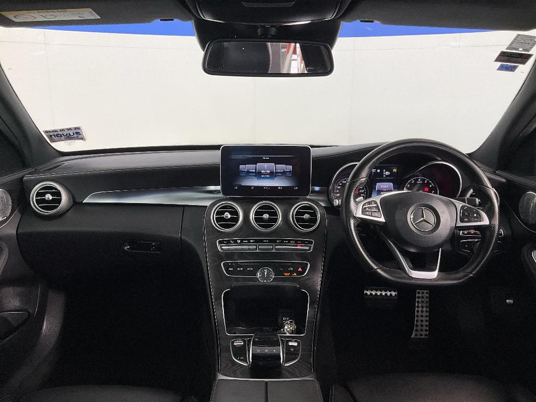 Photo '17' of Mercedes-Benz C-Class Photo '17' of Mercedes-Benz C-Class