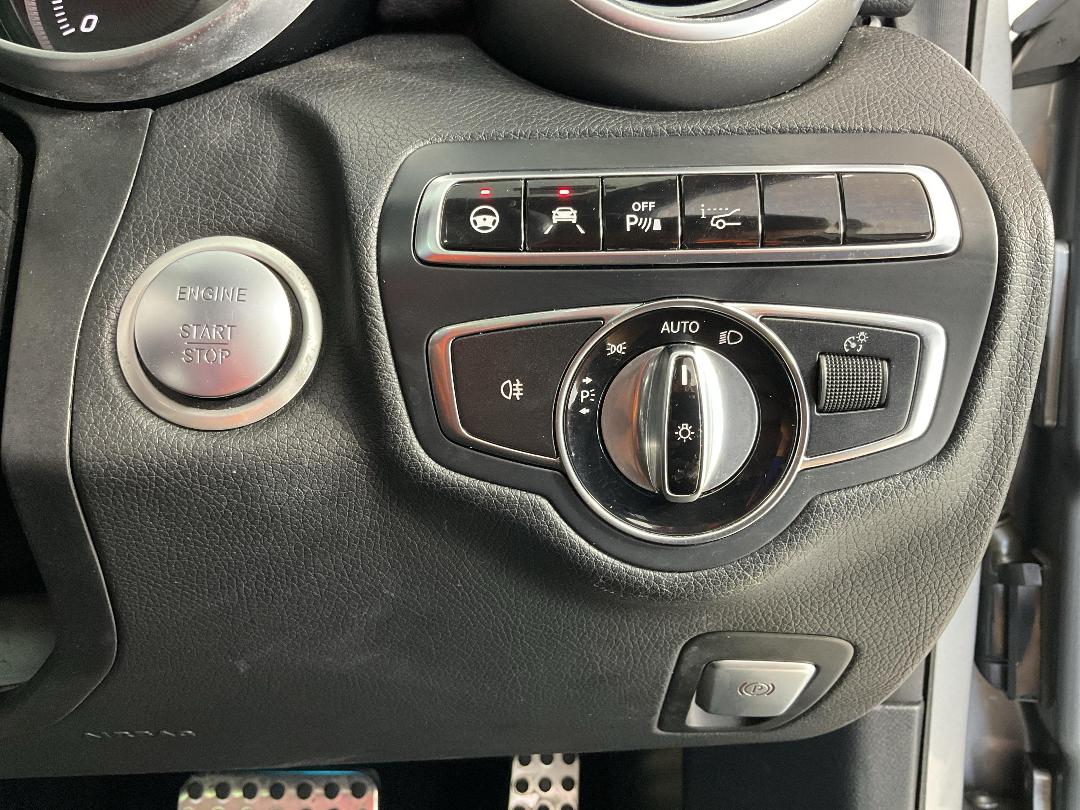 Photo '28' of Mercedes-Benz C-Class Photo '28' of Mercedes-Benz C-Class