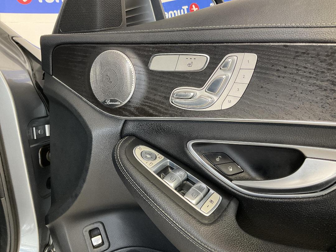 Photo '32' of Mercedes-Benz C-Class Photo '32' of Mercedes-Benz C-Class