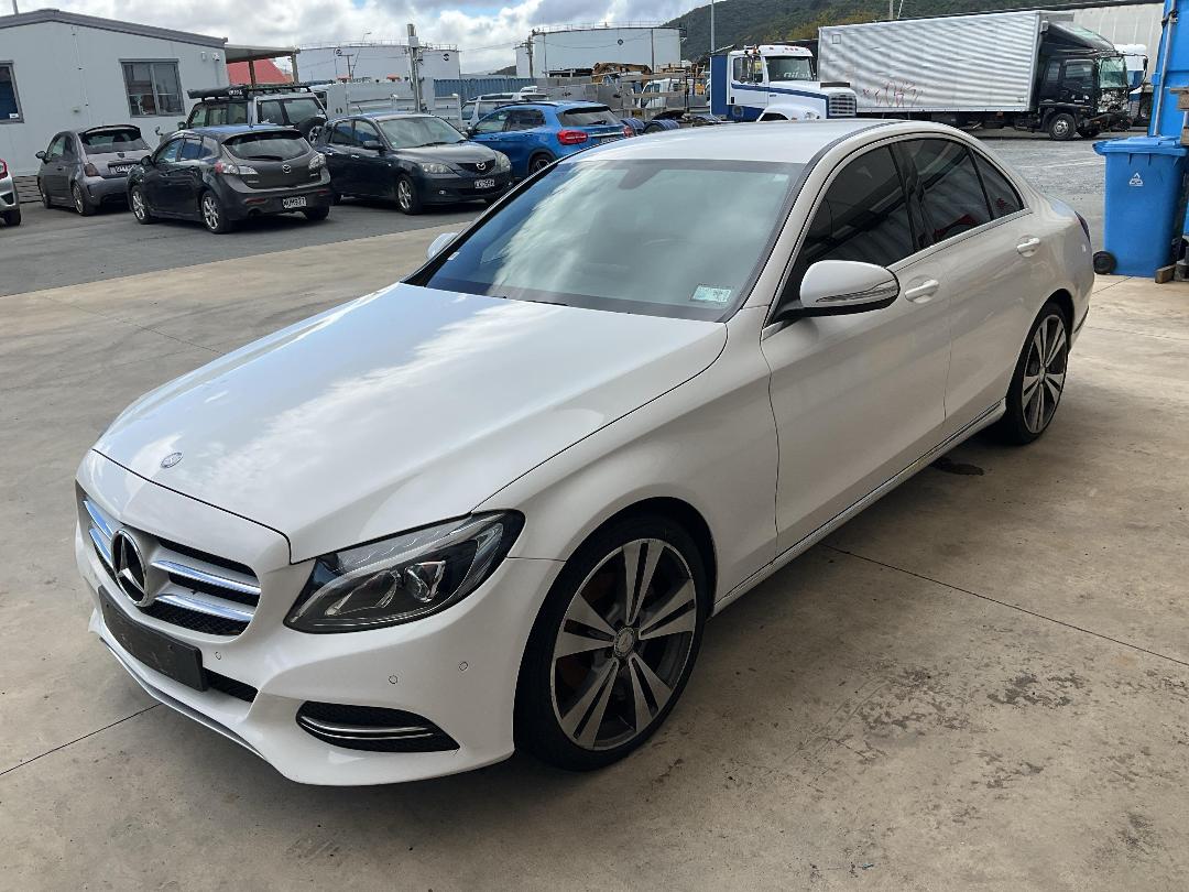 Photo '2' of Mercedes-Benz C-Class C 200 Photo '2' of Mercedes-Benz C-Class C 200