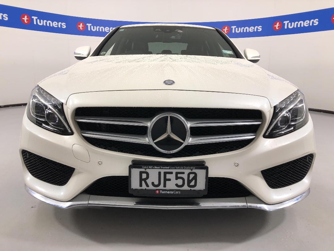 Photo '2' of Mercedes-Benz C200 Photo '2' of Mercedes-Benz C200