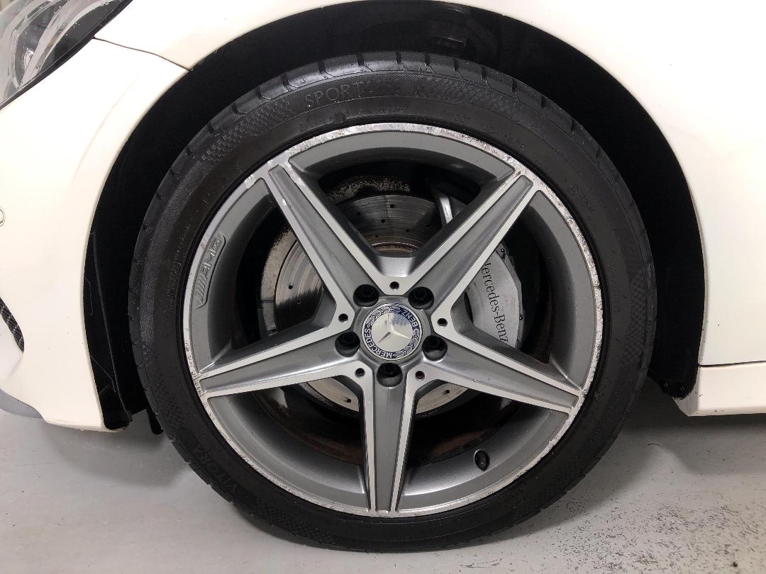 Photo '10' of Mercedes-Benz C200 Photo '10' of Mercedes-Benz C200