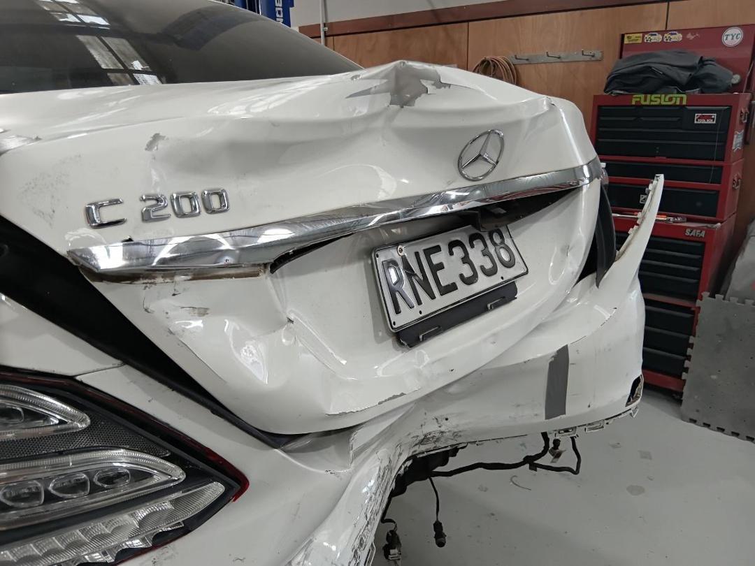 Photo '3' of Mercedes-Benz C200 Photo '3' of Mercedes-Benz C200