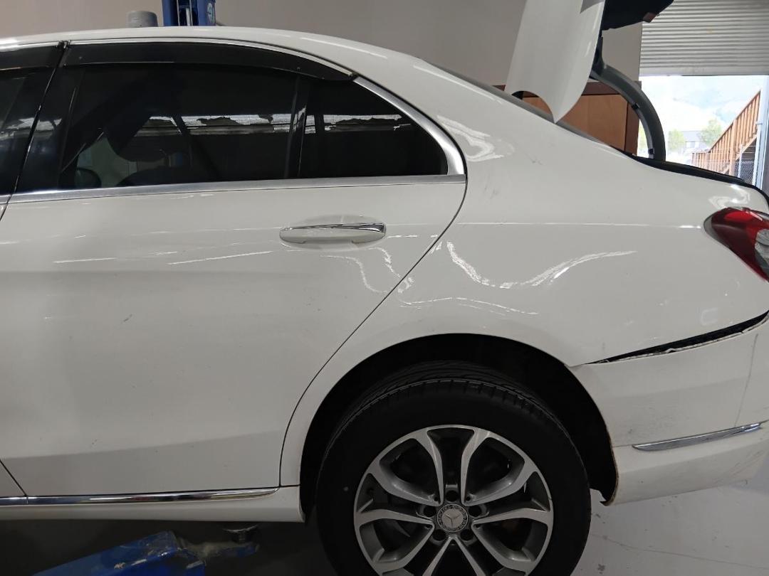 Photo '4' of Mercedes-Benz C200 Photo '4' of Mercedes-Benz C200