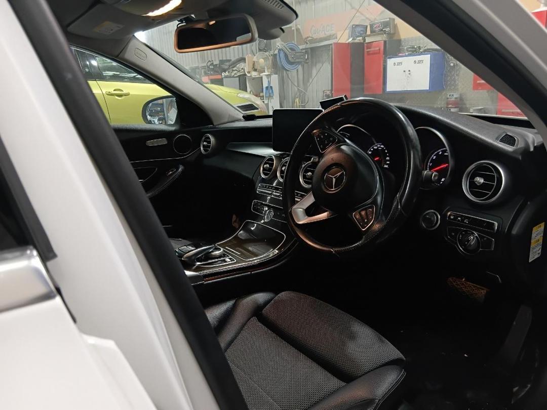 Photo '13' of Mercedes-Benz C200 Photo '13' of Mercedes-Benz C200