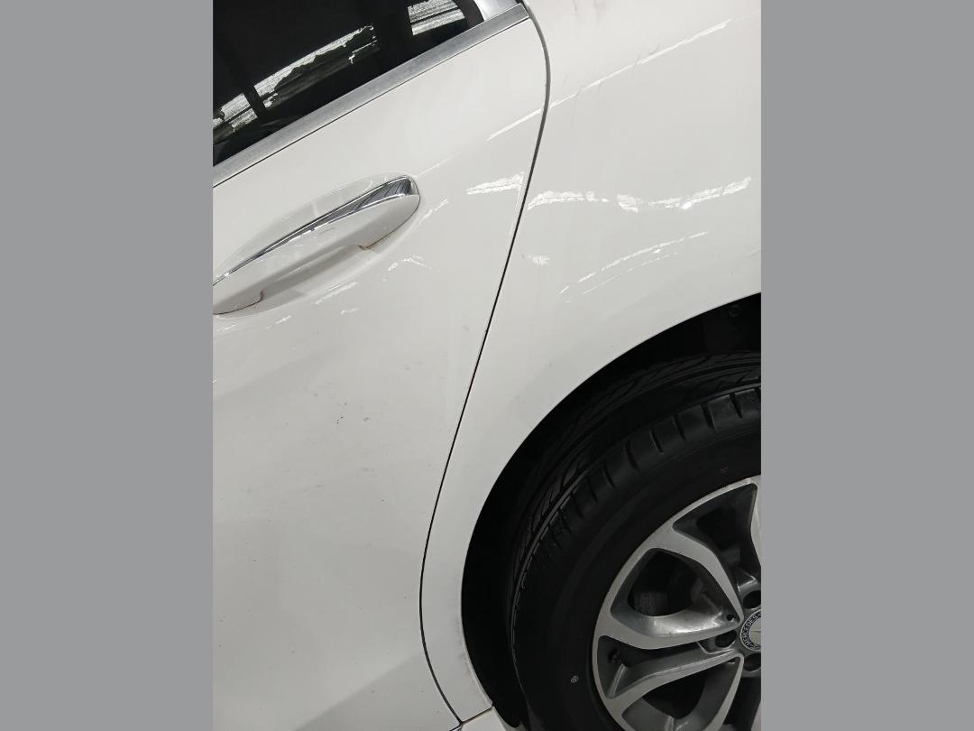 Photo '14' of Mercedes-Benz C200 Photo '14' of Mercedes-Benz C200