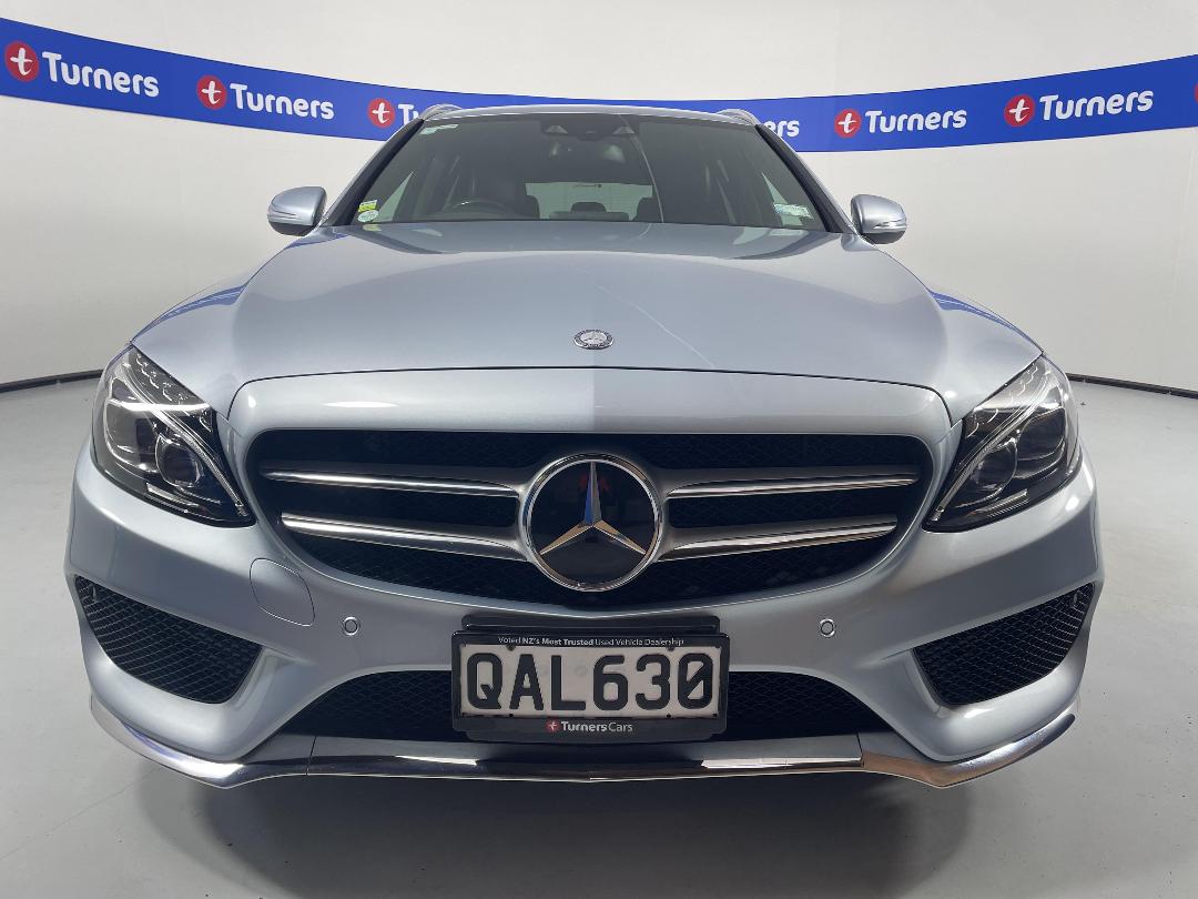 Photo '2' of Mercedes-Benz C200 Photo '2' of Mercedes-Benz C200