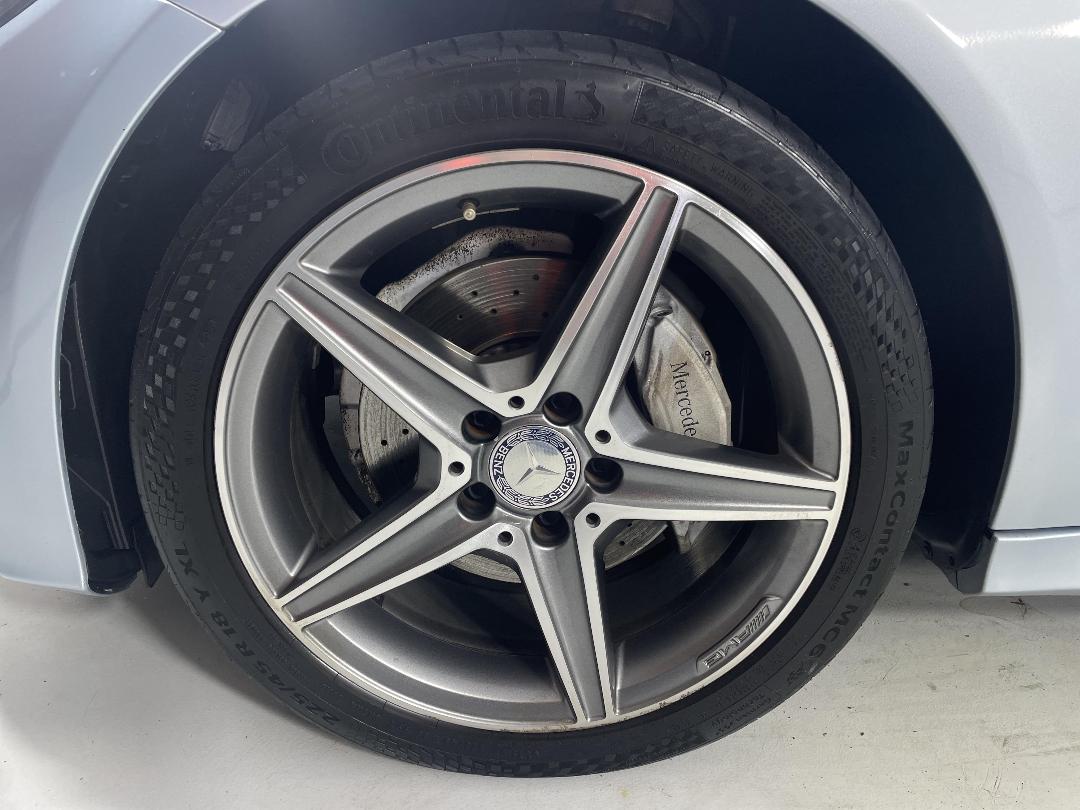 Photo '10' of Mercedes-Benz C200 Photo '10' of Mercedes-Benz C200