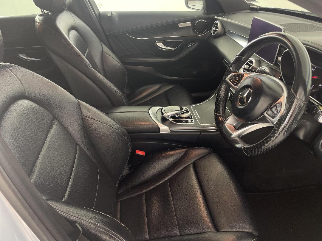 Photo '16' of Mercedes-Benz C200 Photo '16' of Mercedes-Benz C200