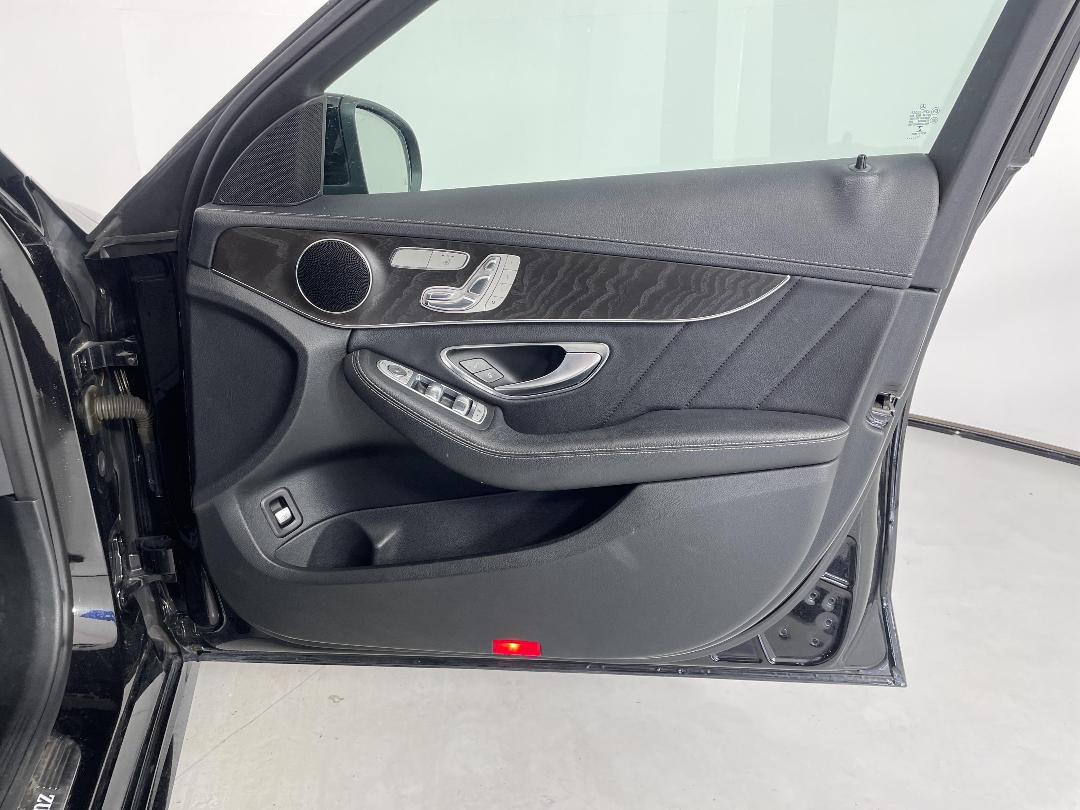 Photo '15' of Mercedes-Benz C250 Photo '15' of Mercedes-Benz C250