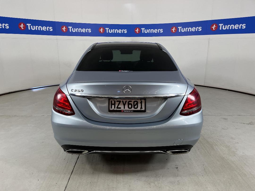 Photo '6' of Mercedes-Benz C250