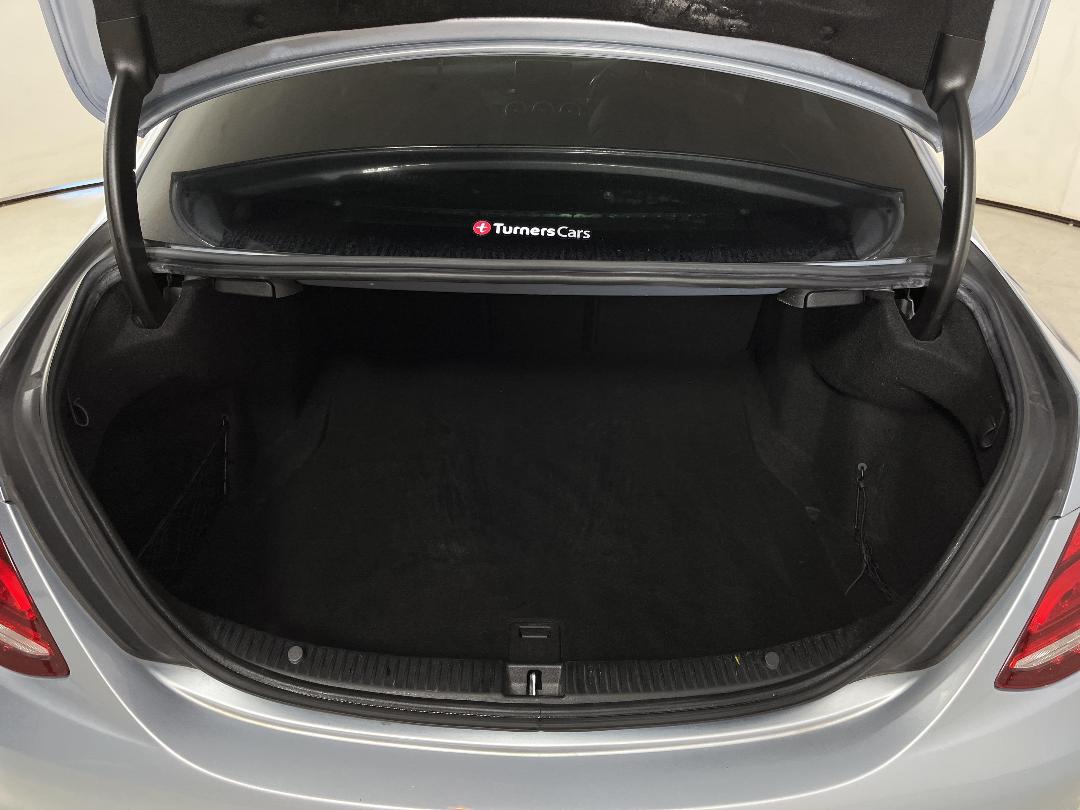 Photo '14' of Mercedes-Benz C250