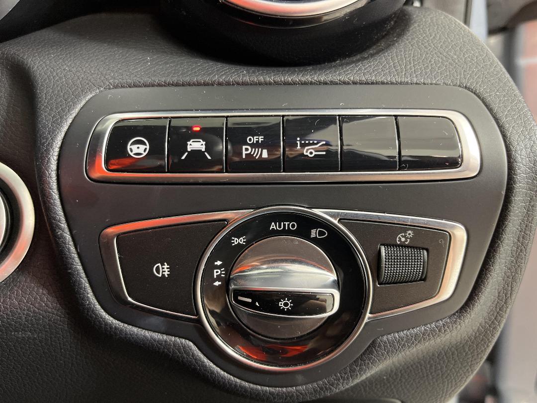 Photo '25' of Mercedes-Benz C250