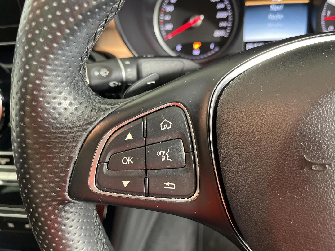 Photo '27' of Mercedes-Benz C250